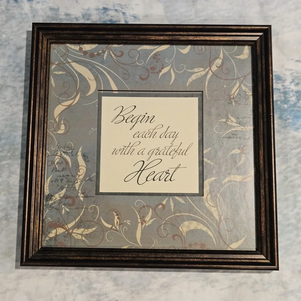 Begin Each Day With A Grateful Heart Framed Wall Sign Inspirational‎ Decor 2007